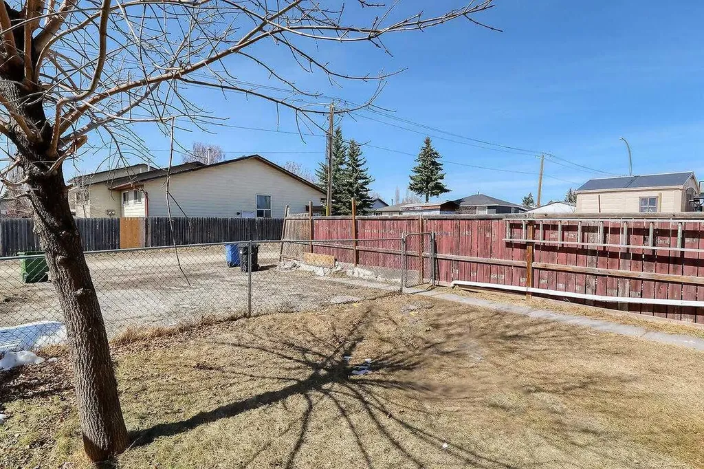 71 Falton Drive NE Calgary AB T3K 1K6