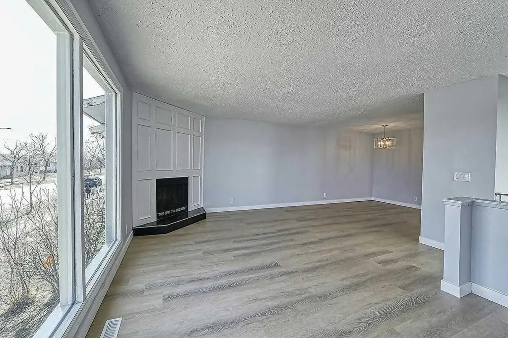 71 Falton Drive NE Calgary AB T3K 1K6