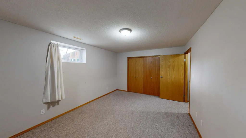 173 Lynx Cove N Lethbridge AB T1H 5Z6