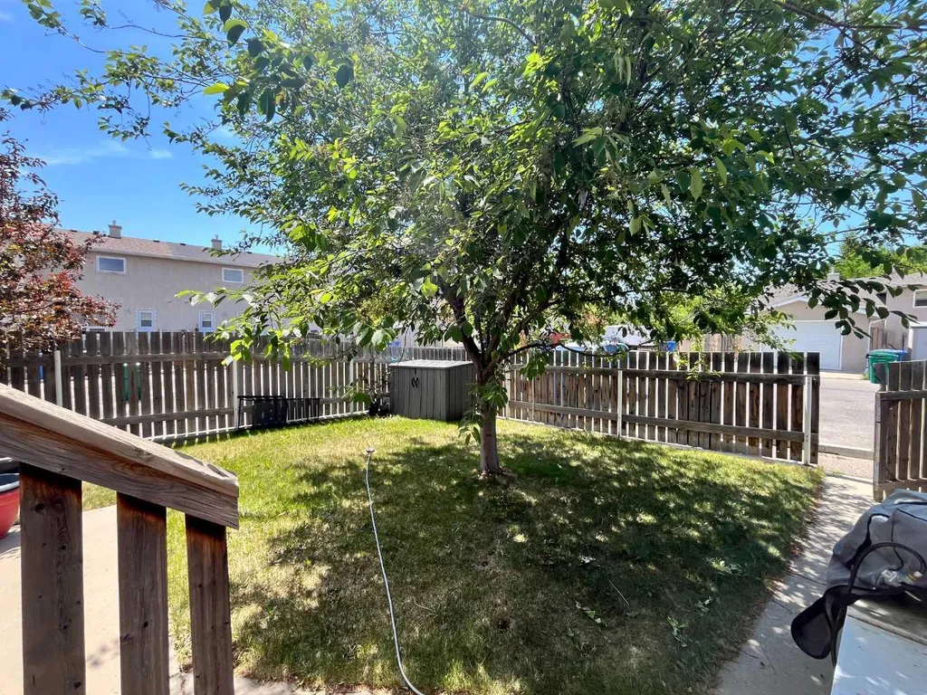 173 Lynx Cove N Lethbridge AB T1H 5Z6