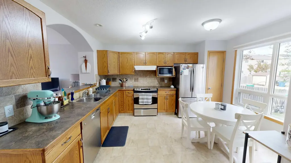 173 Lynx Cove N Lethbridge AB T1H 5Z6