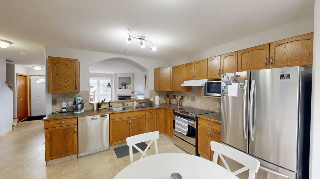 173 Lynx Cove N Lethbridge AB T1H 5Z6