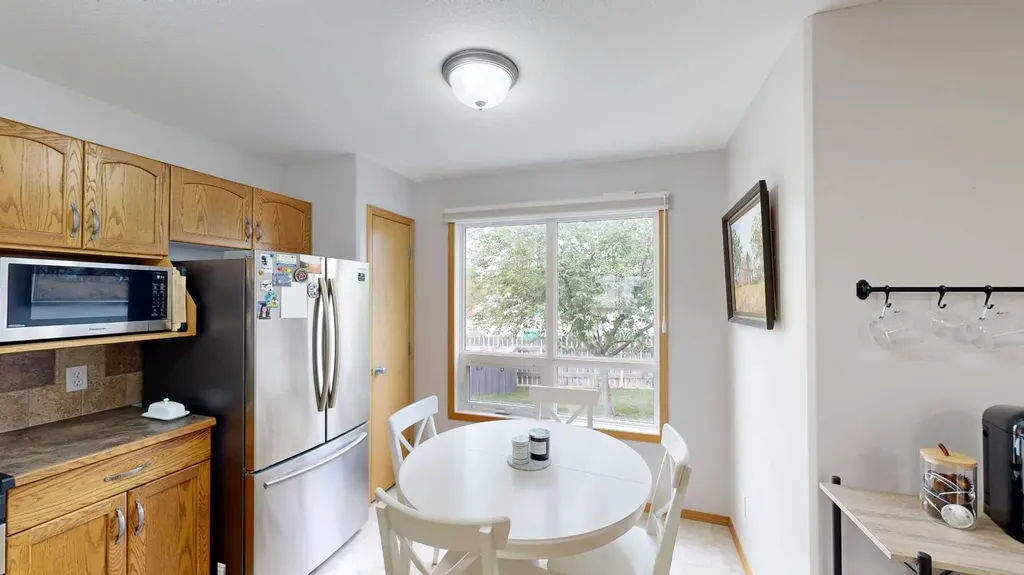 173 Lynx Cove N Lethbridge AB T1H 5Z6
