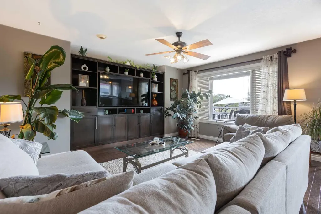 6107 Park Place Taber AB T1G 1E9