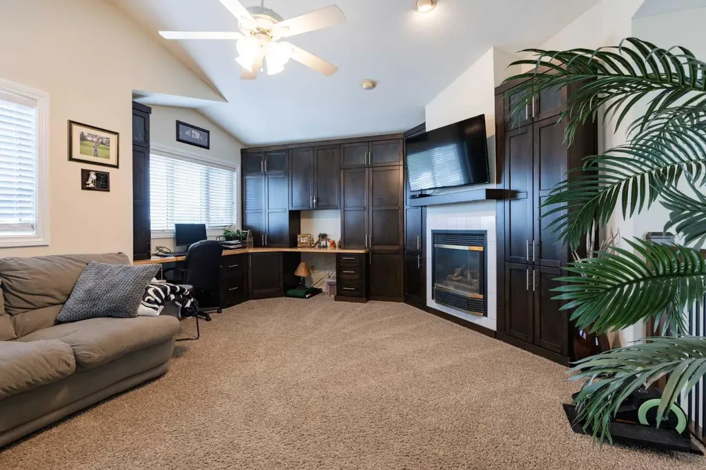 6107 Park Place Taber AB T1G 1E9