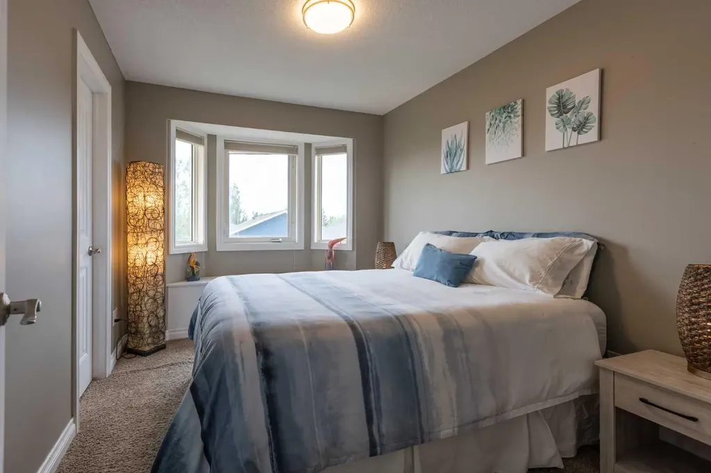 6107 Park Place Taber AB T1G 1E9