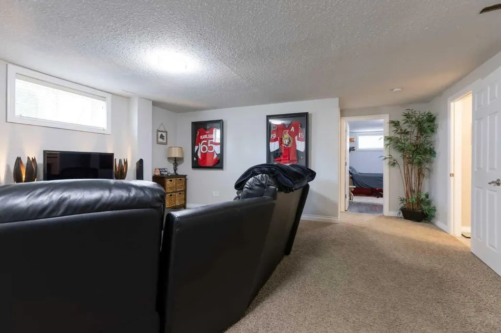 6107 Park Place Taber AB T1G 1E9