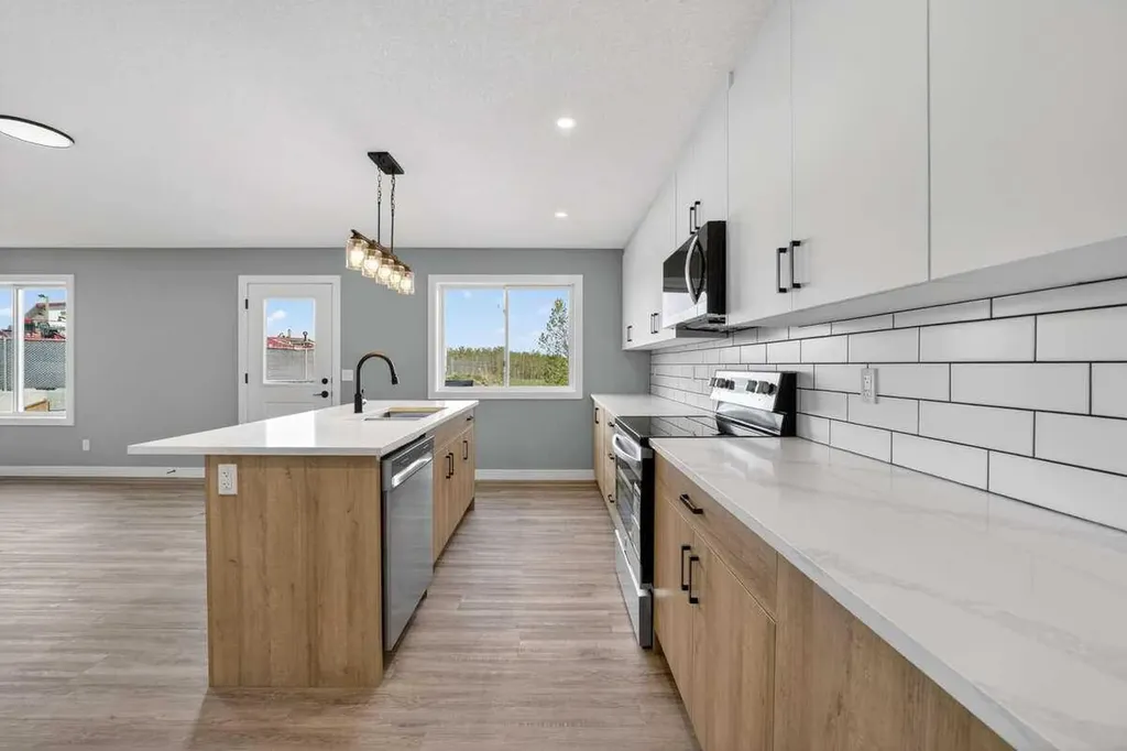 26B Poplar Ridge Close Didsbury AB T0M 0W0