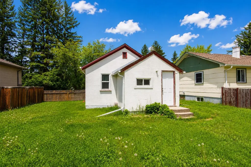 3508 51 Avenue Red Deer AB T4N 4G2