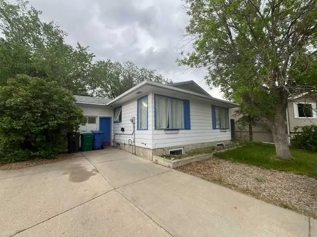 170 Pensacola Court W Lethbridge AB t1k 4r6