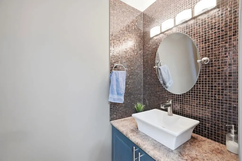 158 Shawbrooke Green SW Calgary AB T2Y3C6