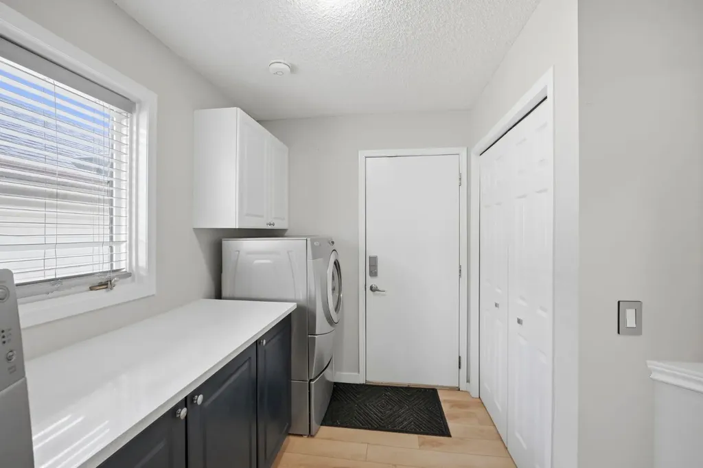 158 Shawbrooke Green SW Calgary AB T2Y3C6