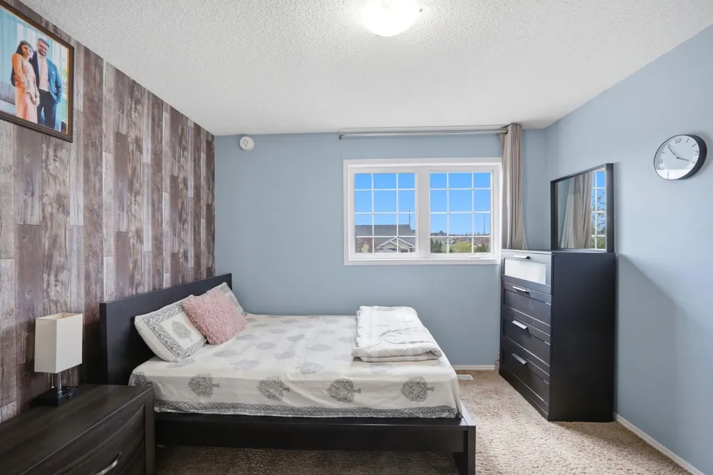 158 Shawbrooke Green SW Calgary AB T2Y3C6