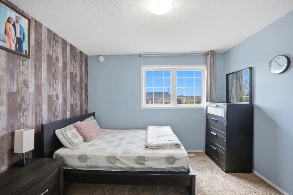 158 Shawbrooke Green SW Calgary AB T2Y3C6