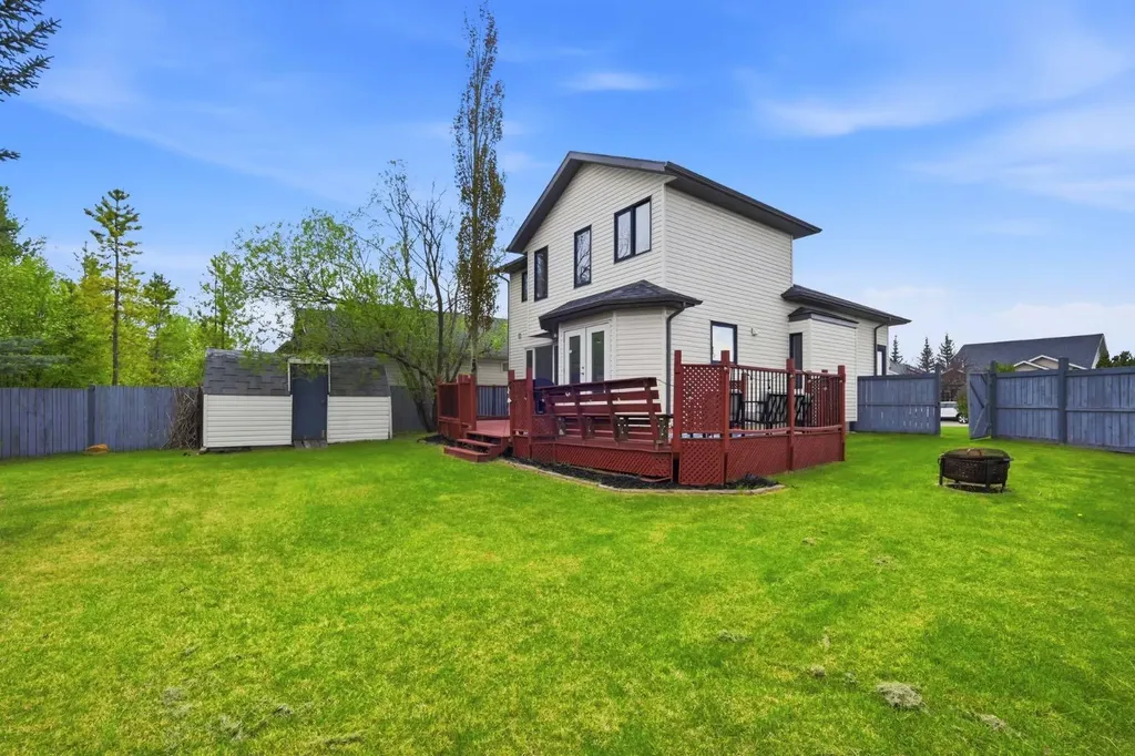 158 Shawbrooke Green SW Calgary AB T2Y3C6