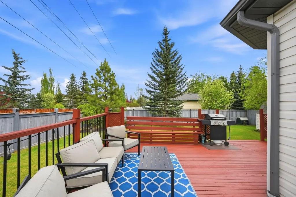 158 Shawbrooke Green SW Calgary AB T2Y3C6