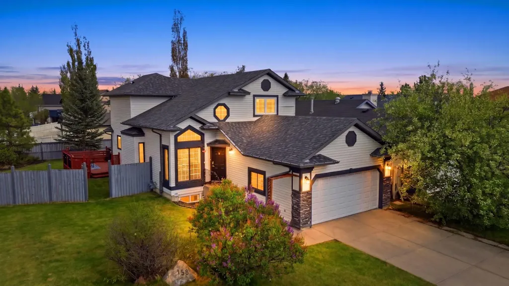 158 Shawbrooke Green SW Calgary AB T2Y3C6