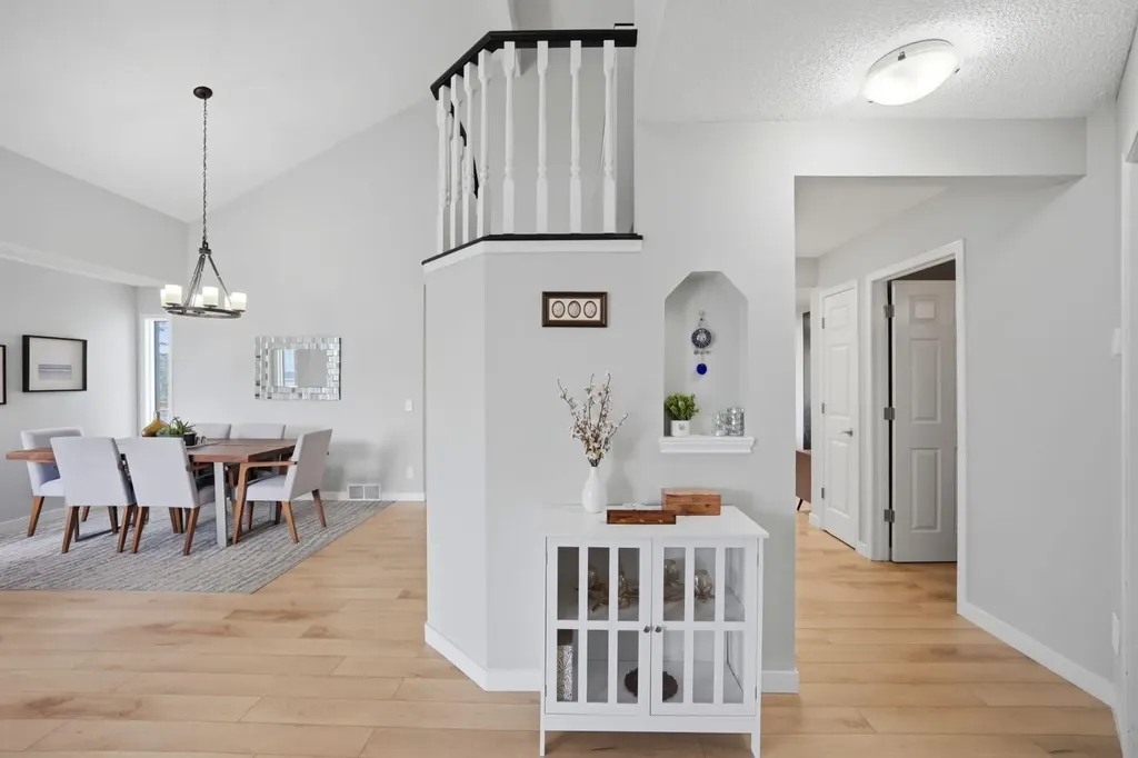 158 Shawbrooke Green SW Calgary AB T2Y3C6