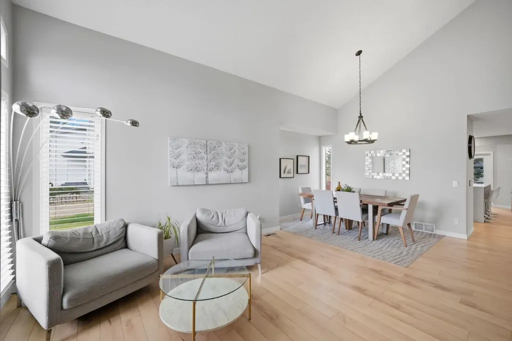 158 Shawbrooke Green SW Calgary AB T2Y3C6