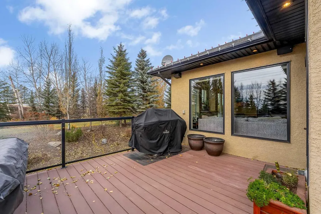 275200 Township Road 233 Rural Rocky View County AB T1X 0H6