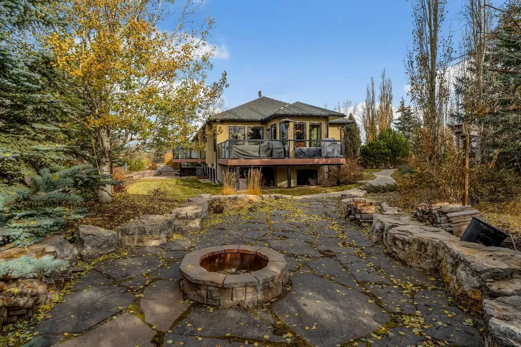 275200 Township Road 233 Rural Rocky View County AB T1X 0H6