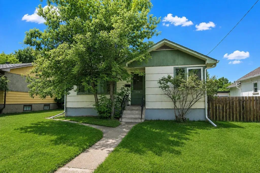 3506 51 Avenue Red Deer AB T4N 4G2