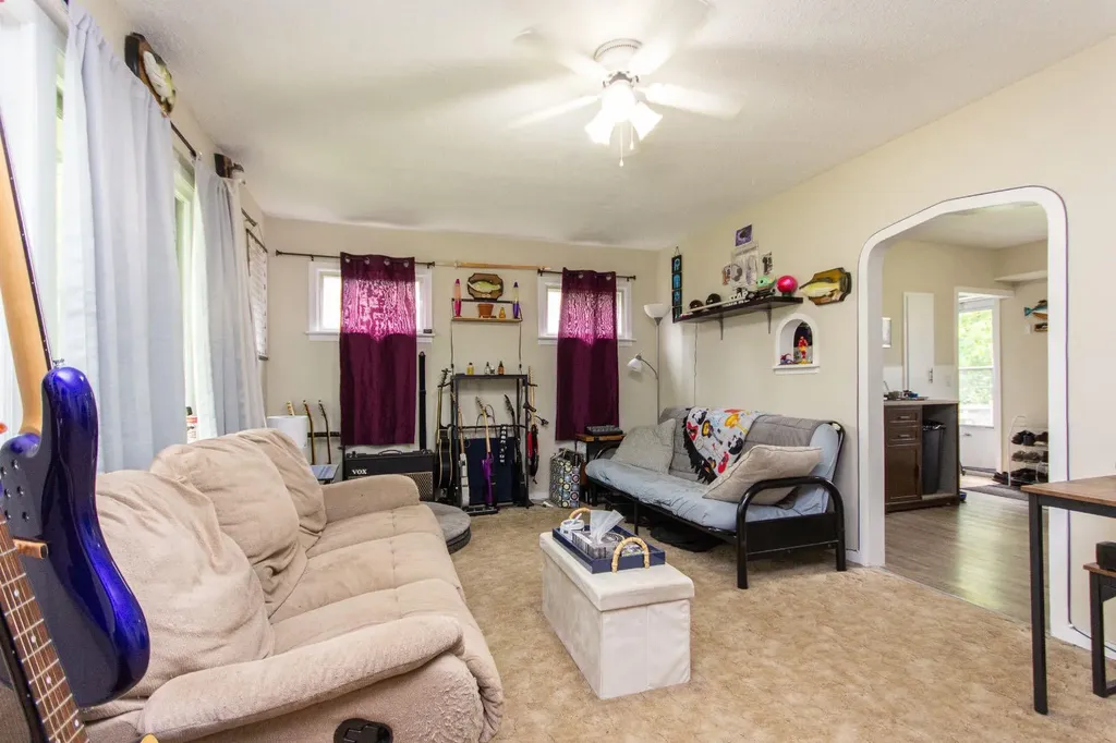 3506 51 Avenue Red Deer AB T4N 4G2