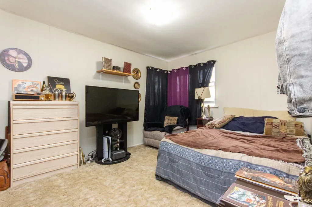 3506 51 Avenue Red Deer AB T4N 4G2