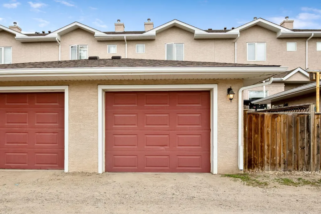 209 Strathcona Circle Strathmore AB T1P0B1