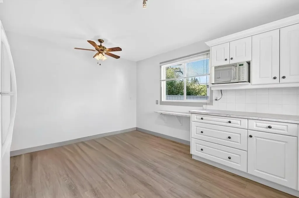 912 Stonehaven Road SW Calgary AB T2W 0P6