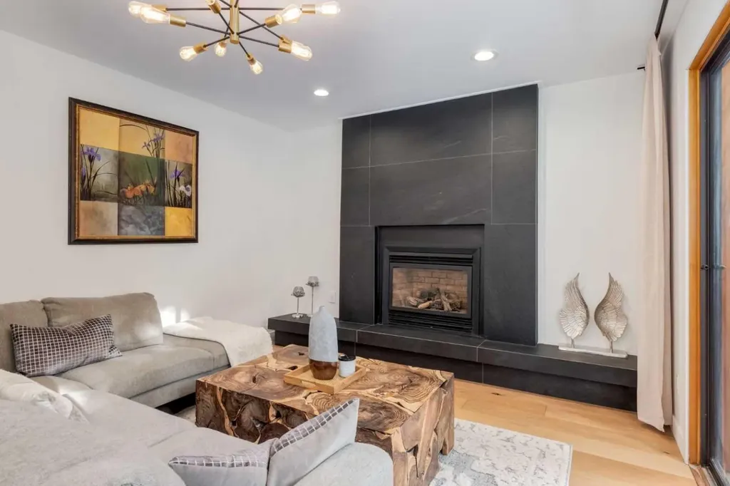 113 Straddock Terrace SW Calgary AB T3H2T4