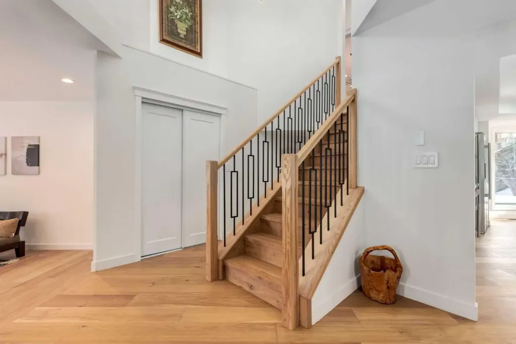 113 Straddock Terrace SW Calgary AB T3H2T4