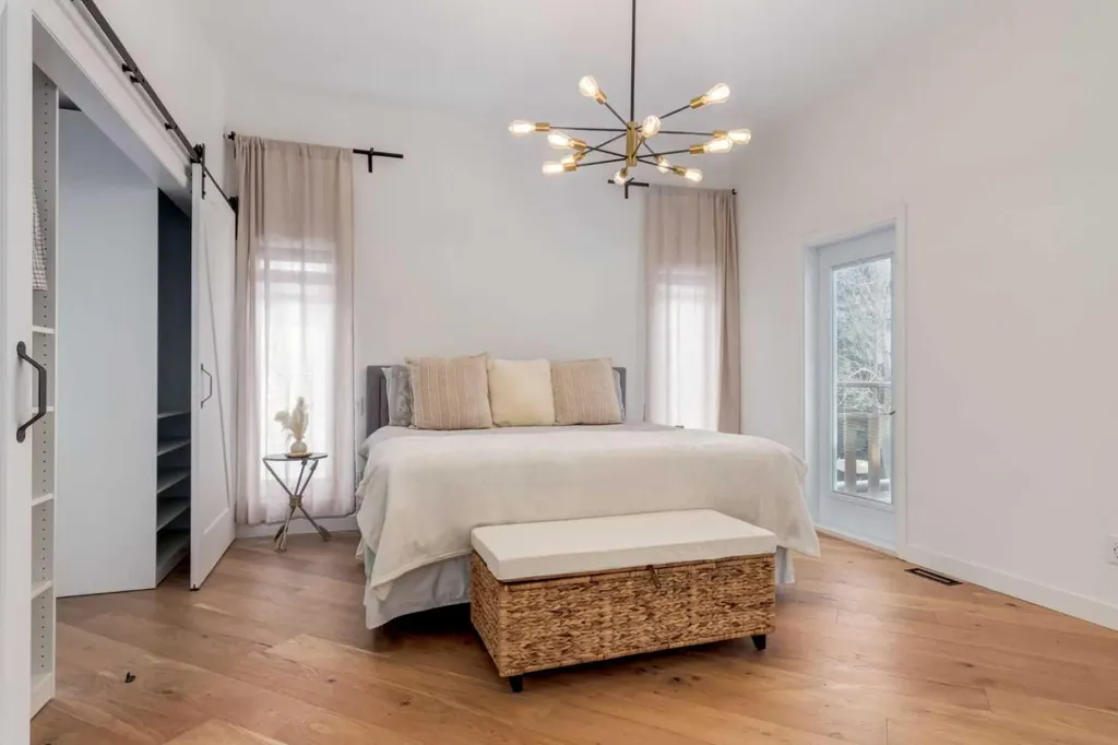 113 Straddock Terrace SW Calgary AB T3H2T4