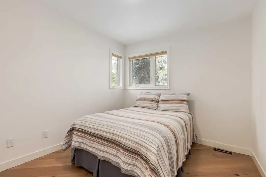 113 Straddock Terrace SW Calgary AB T3H2T4