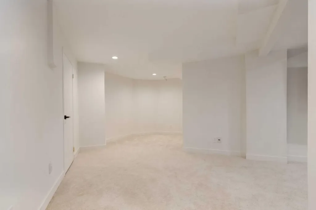 113 Straddock Terrace SW Calgary AB T3H2T4