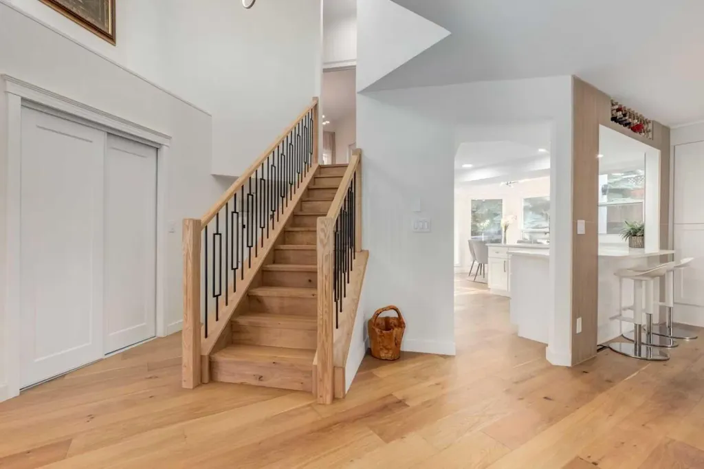 113 Straddock Terrace SW Calgary AB T3H2T4