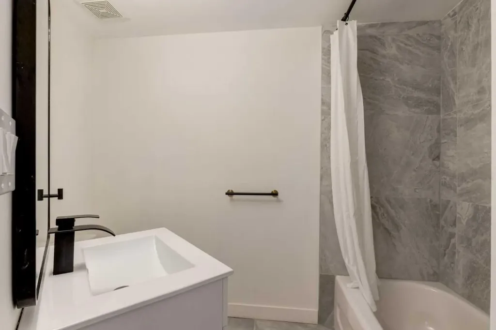 113 Straddock Terrace SW Calgary AB T3H2T4