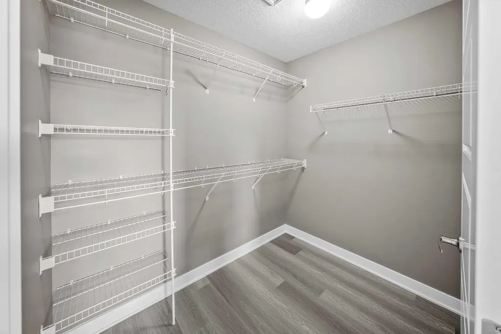 858 Evanston Drive NW Calgary AB T3P 0B1