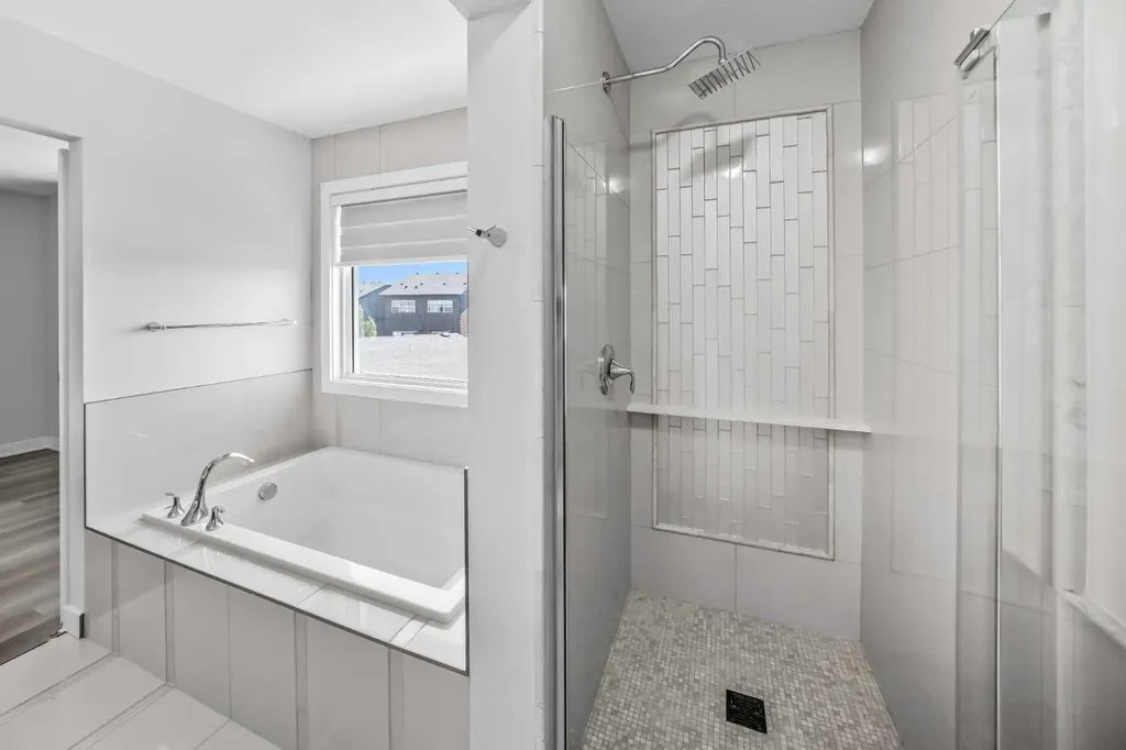 858 Evanston Drive NW Calgary AB T3P 0B1