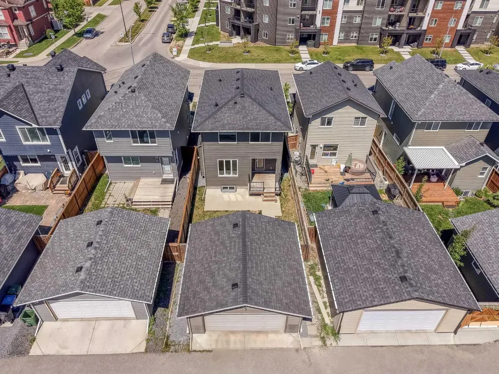 858 Evanston Drive NW Calgary AB T3P 0B1