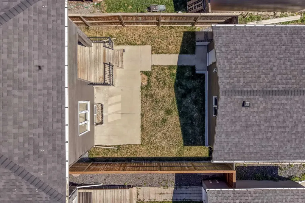 858 Evanston Drive NW Calgary AB T3P 0B1