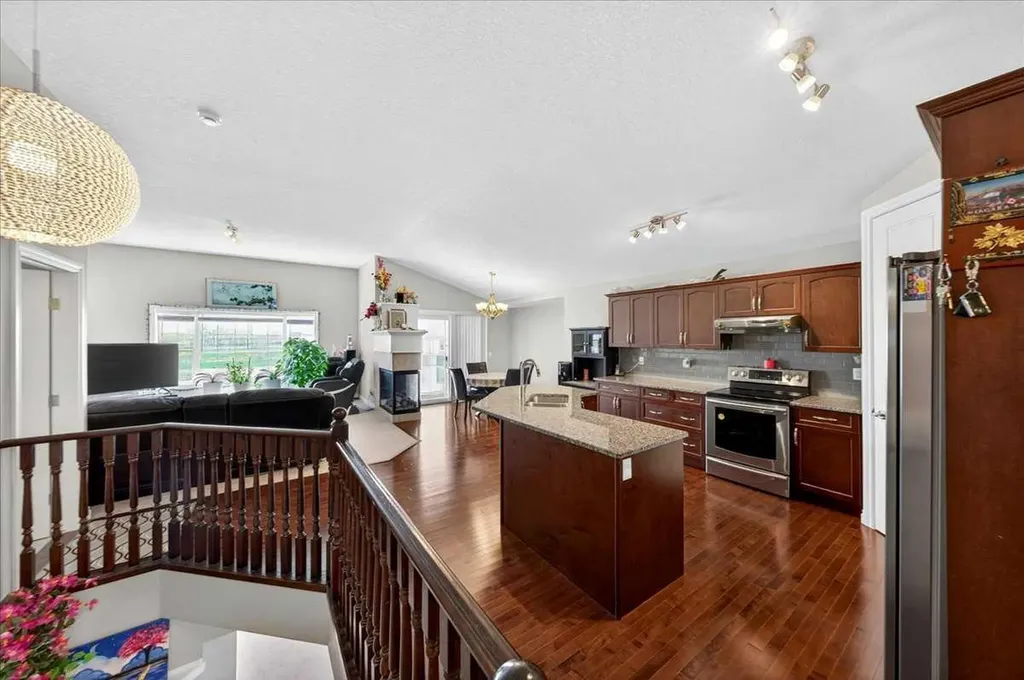 248 Rainbow Falls Way Chestermere AB T1X 0S9