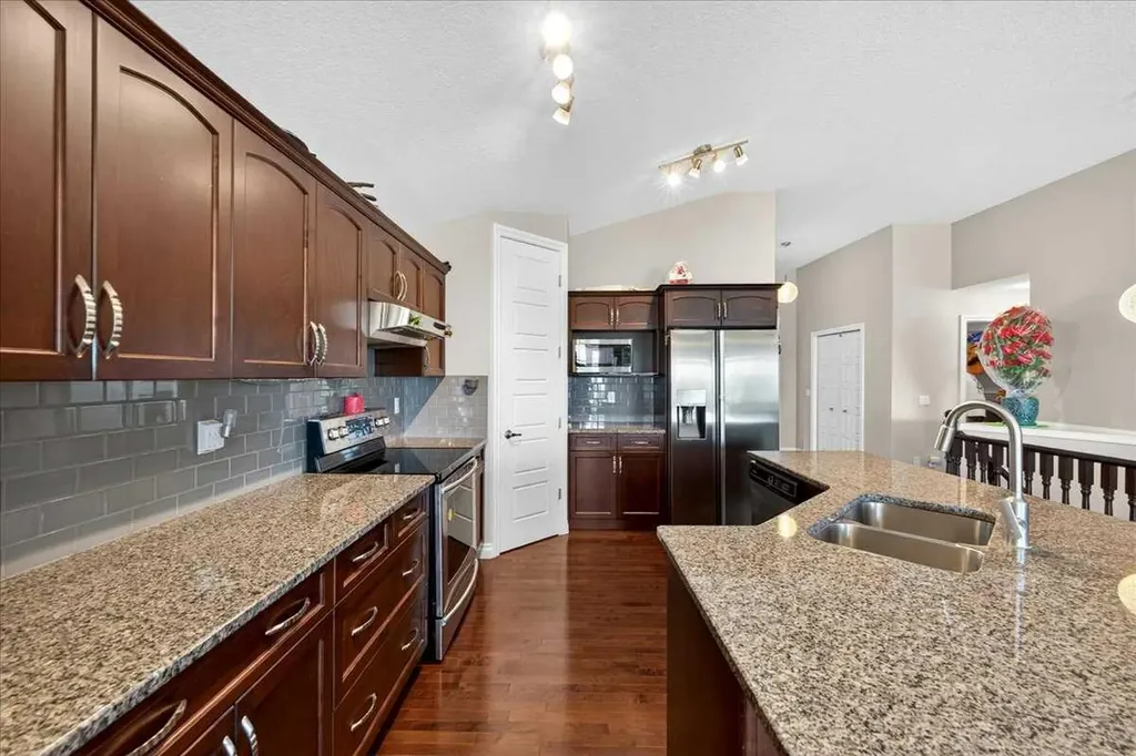 248 Rainbow Falls Way Chestermere AB T1X 0S9