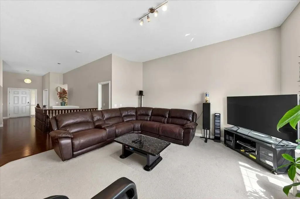 248 Rainbow Falls Way Chestermere AB T1X 0S9