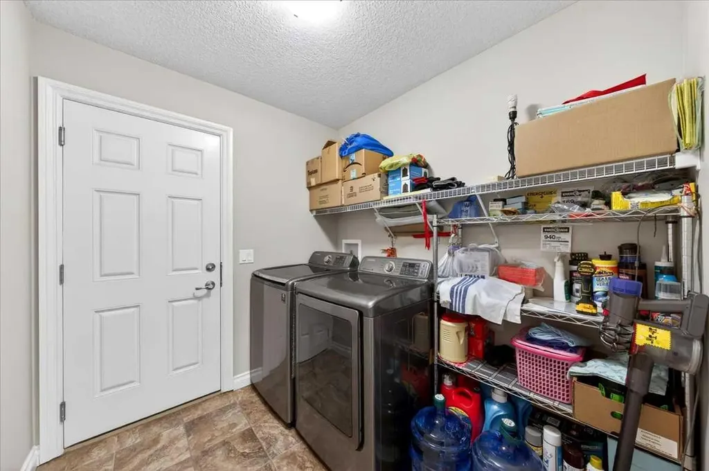 248 Rainbow Falls Way Chestermere AB T1X 0S9