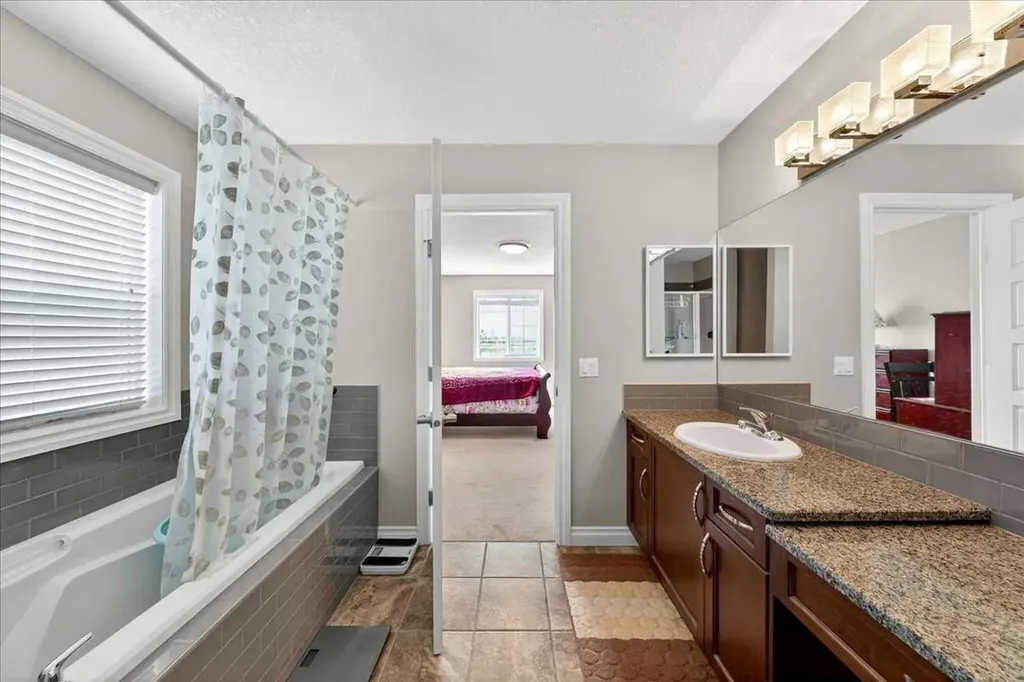 248 Rainbow Falls Way Chestermere AB T1X 0S9