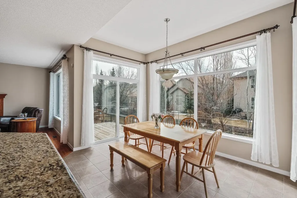 430 Discovery Ridge Boulevard SW Calgary AB T3H 5T7