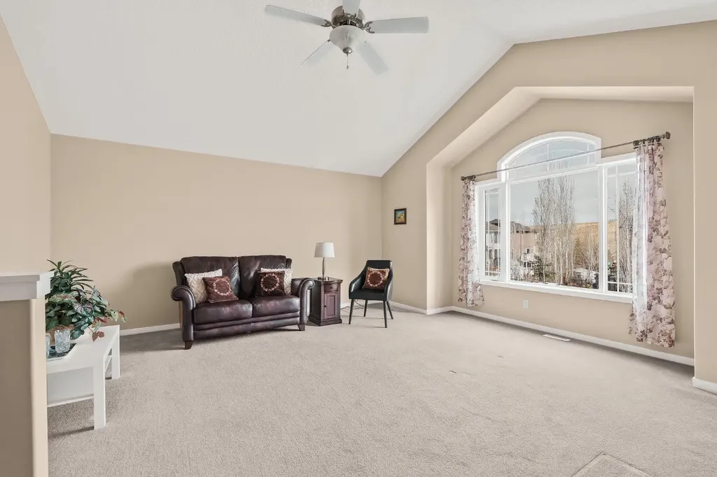 430 Discovery Ridge Boulevard SW Calgary AB T3H 5T7