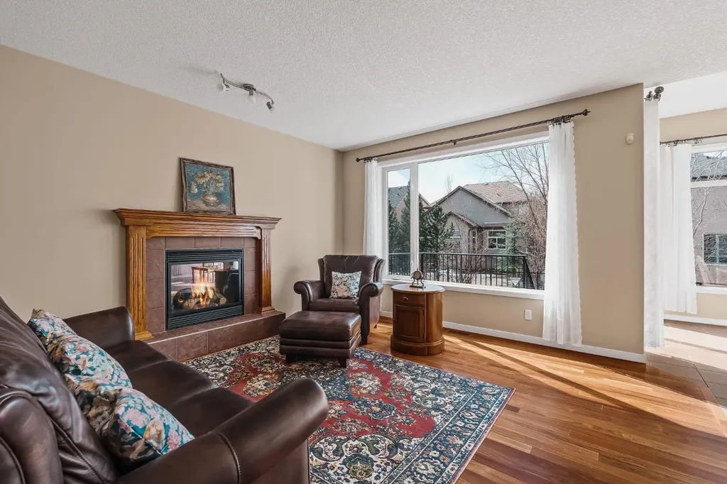 430 Discovery Ridge Boulevard SW Calgary AB T3H 5T7