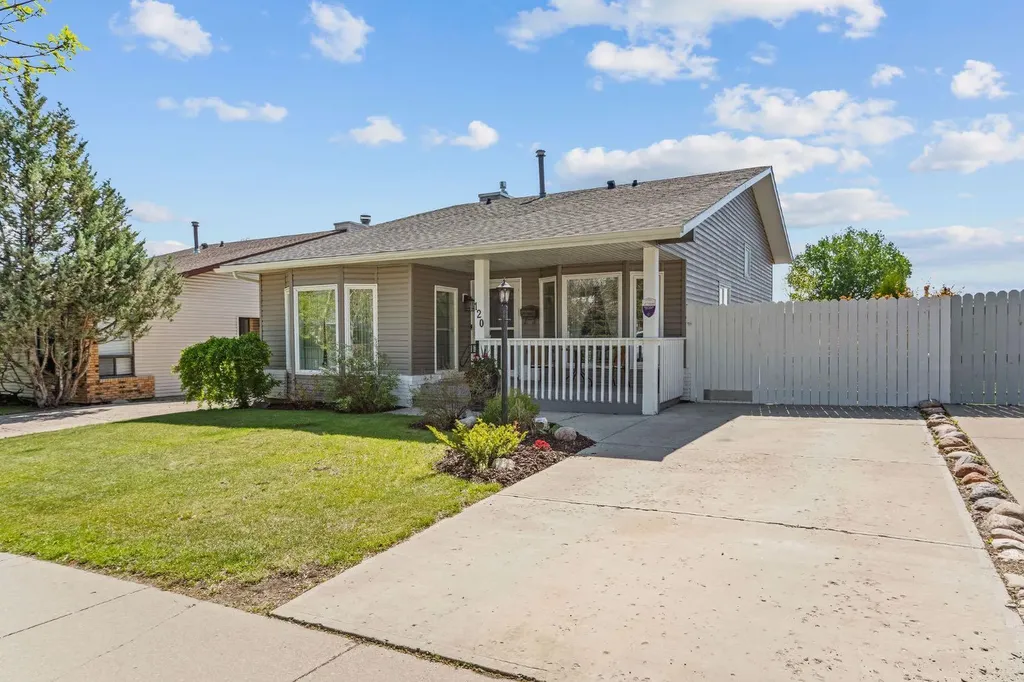 120 Shawnessy Drive SW Calgary AB T2Y1B4